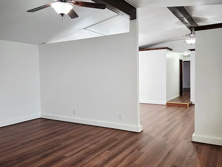 1408 Arlington Ave — Photo 17