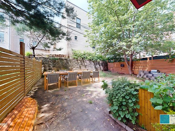 3rd image of 21 Judge St APT 1b