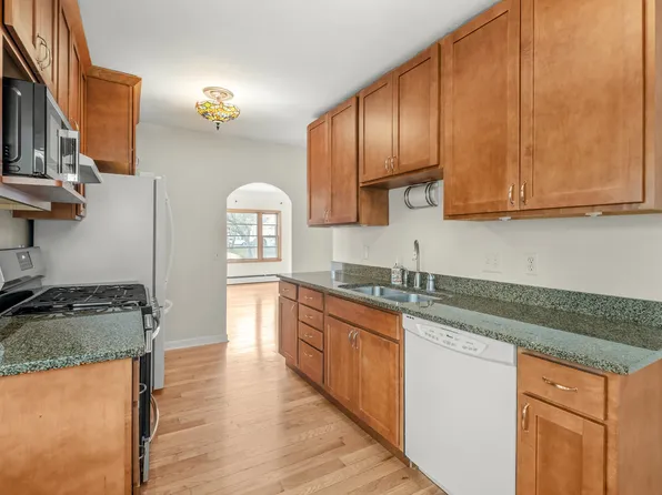 3821 Foss Rd #3, Minneapolis, MN 55421