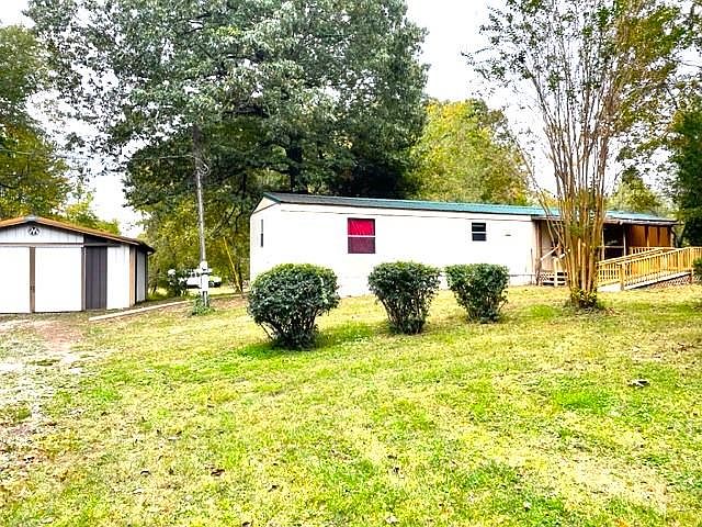 1st image of 105 Robert Ln