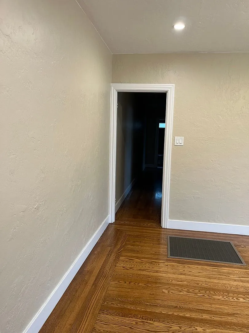 324 Lincoln Street — Photo 3
