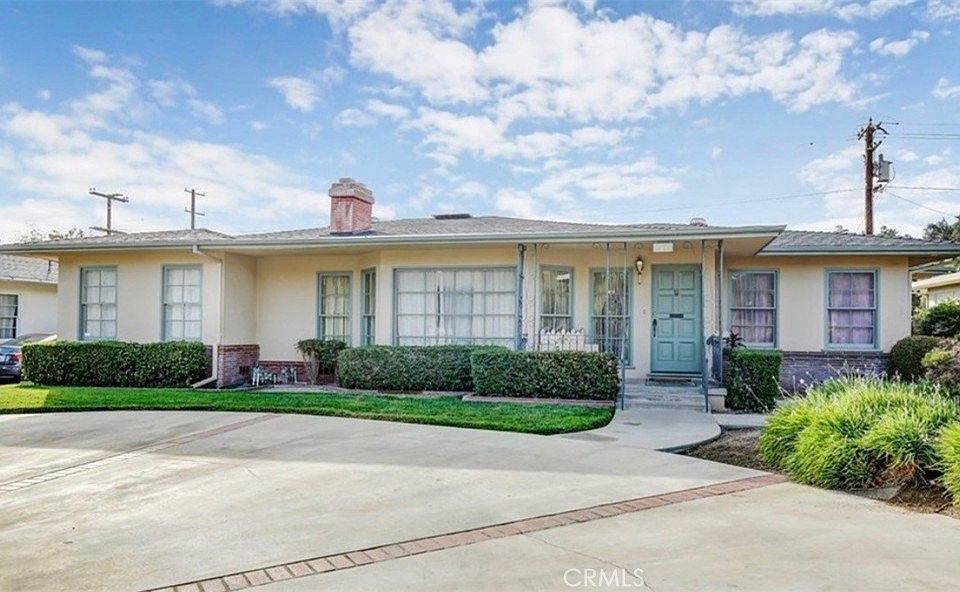 1st image of 3384 Broadmoor Blvd