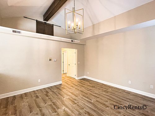 5th image of 521 Liberty Hl #A