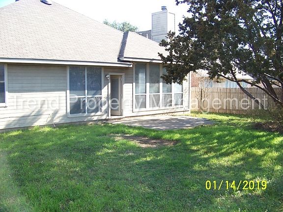 2nd image of 1203 Laurel Glen Blvd