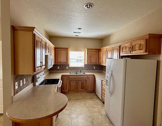 3rd image of 2305 N 114th St