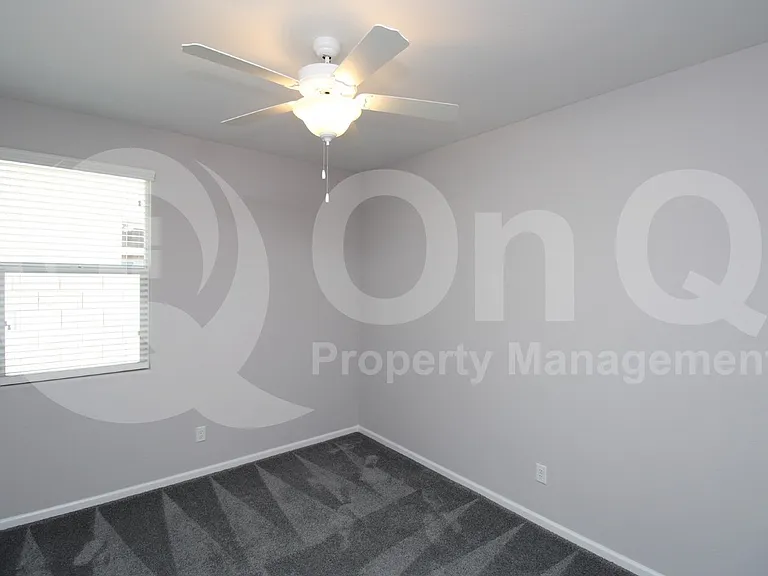 24750 W Huntington Dr — Photo 9
