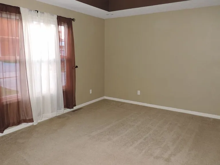 19550 Lenox Ln — Photo 6
