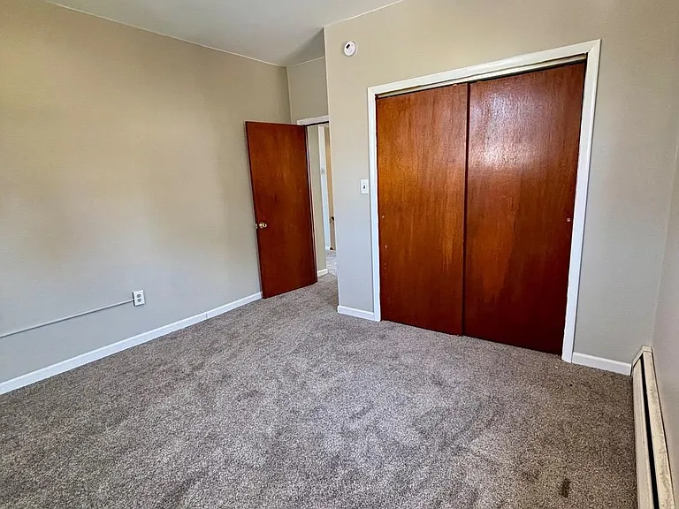 1030 Lawrence Ave — Photo 14