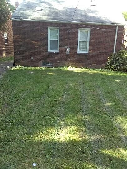 2nd image of 12080 Rosemont Ave