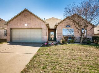 7826 Corona Ct, Arlington, TX 76002