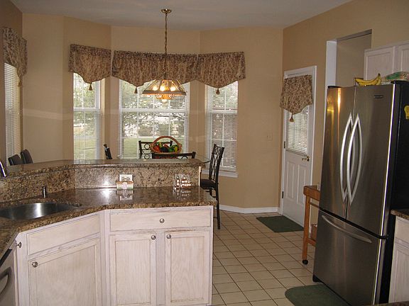 Spacious Kitchen