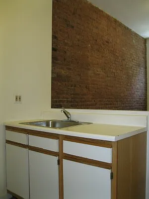 Rented by Tower Brokerage | media 40