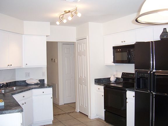 4th image of 11460 Crescent Pines Blvd