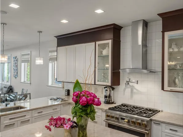 2107 Avenue N image 28 of 58