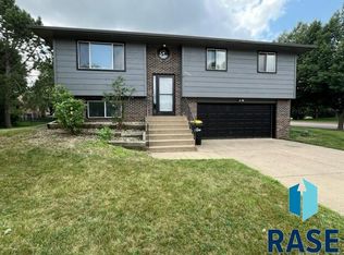 5509 W 56th St, Sioux Falls, SD 57106
