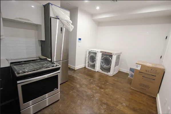Rented by TheRealEstateCompany.com LLC | media 10