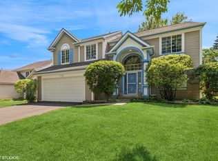 1120 Popes Creek Cir, Grayslake, IL 60030
