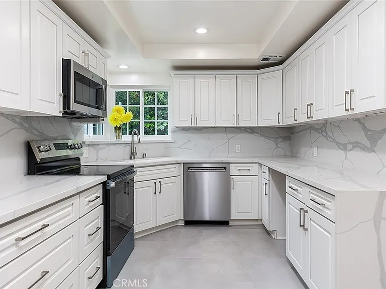 3511 Paraiso Way — Photo 17