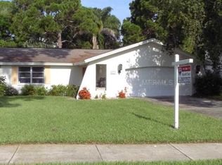 817 Riverside Dr, Tarpon Springs, FL 34689