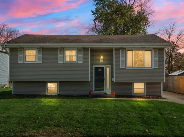 1127 N Lafayette St, Griffith, IN 46319