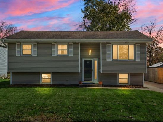 1127 N Lafayette St, Griffith, IN 46319