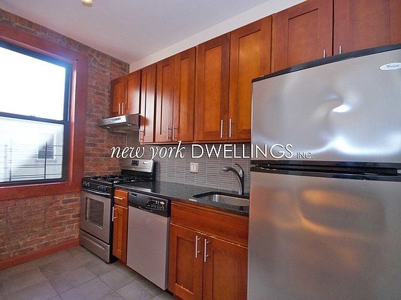 4th image of 624 11th St APT 10