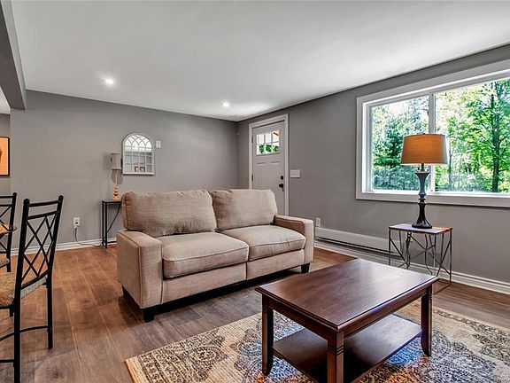 5th image of 9481 Elmwood St