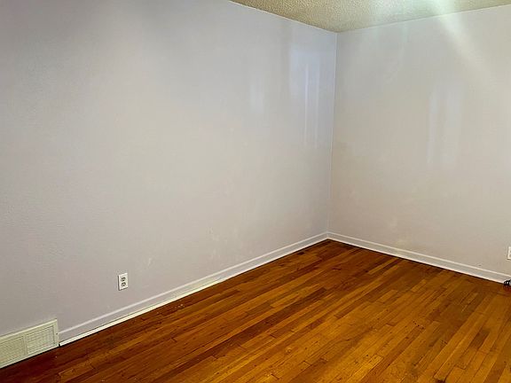 5th image of 1303 Amoretti St