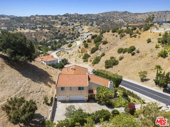 51 Flintlock Ln, Bell Canyon, CA 91307