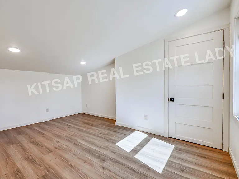 15449 Washington Ave NE #101 — Photo 19