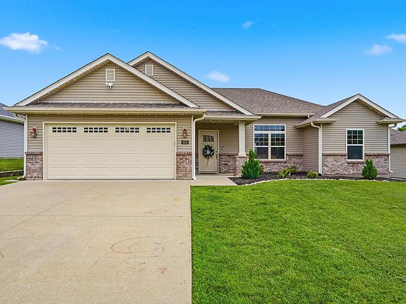 2nd image of 605 Armitage Dr