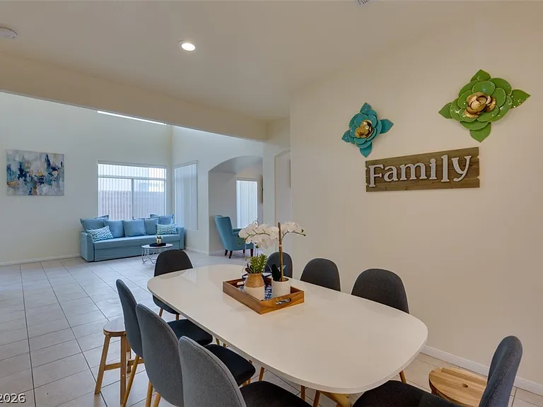 7886 Blue Brook Dr — Photo 10