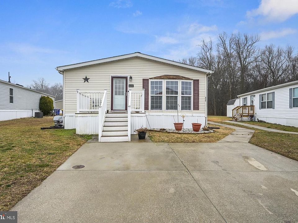 1st image of 646 Fox Pointe Dr #71
