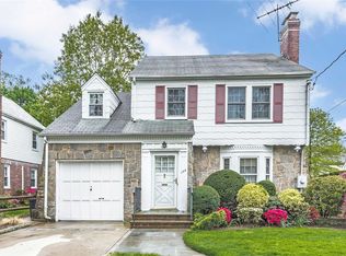 104 Muirfield Rd, Rockville Centre, NY 11570