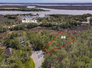 609 Marsh Grass Ct, Southport, NC 28461
