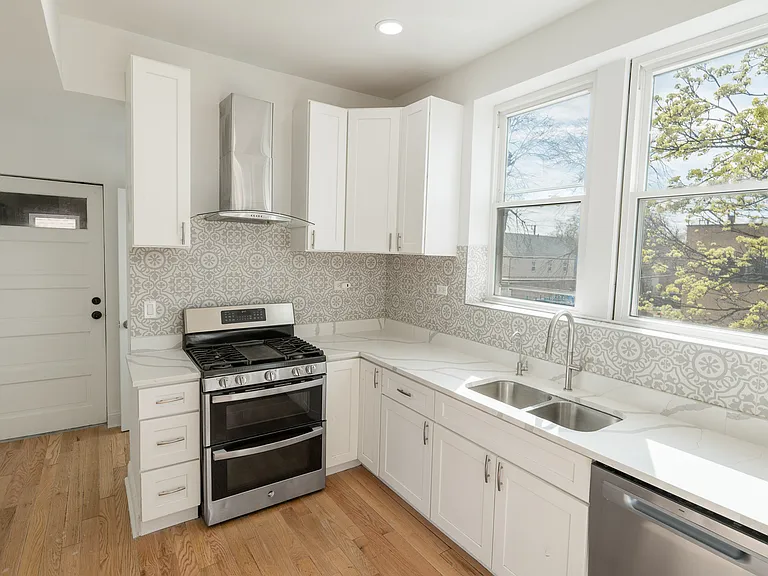 5103 S Winchester Ave #2 — Photo 13