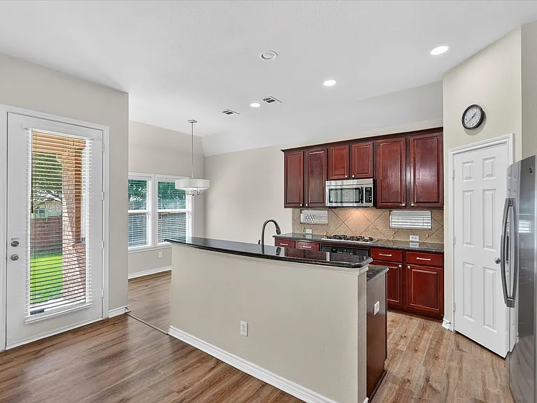 11823 Eden Ln — Photo 6