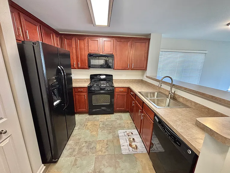 1304 Kettleson Dr — Photo 4