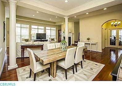 3rd image of 5277 Meadow Bend Dr