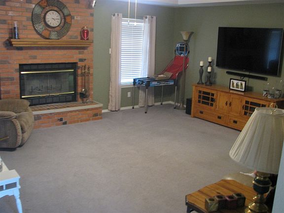 3rd image of 3105 Mesa Verde St