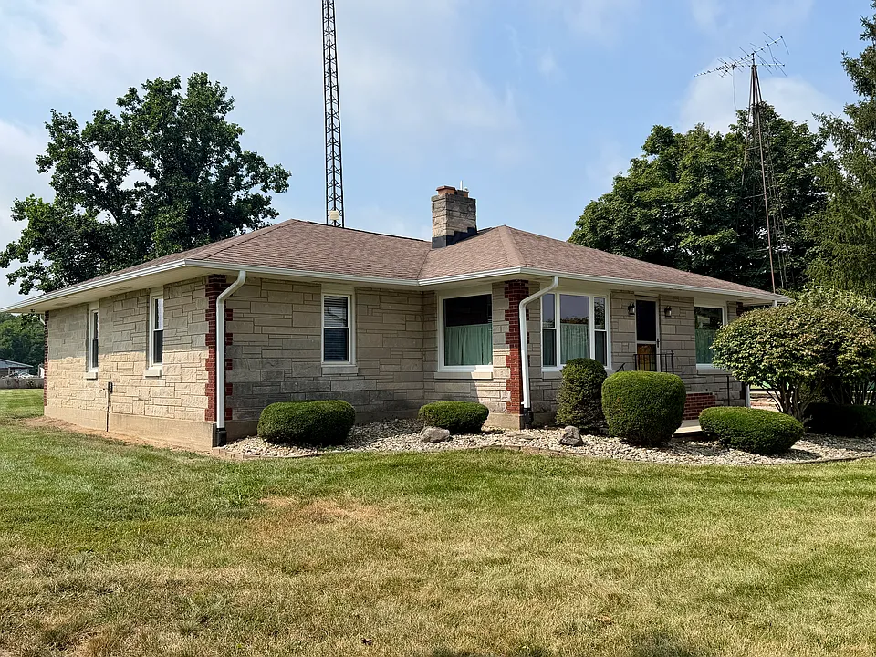 10116 W 250 N