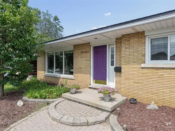 14 Cambridge Ave, Kitchener, ON N2B 1N4