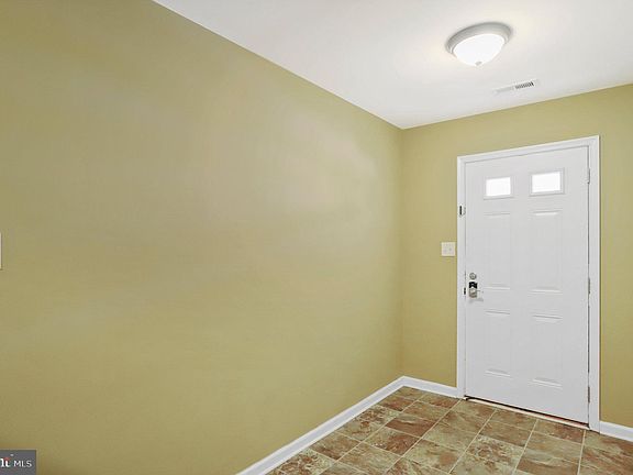 5th image of 16 Carmody Ln