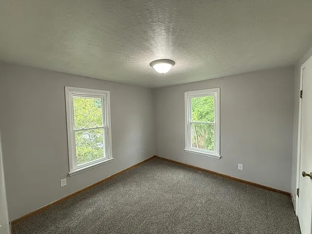 1155 Ward St NW — Photo 6