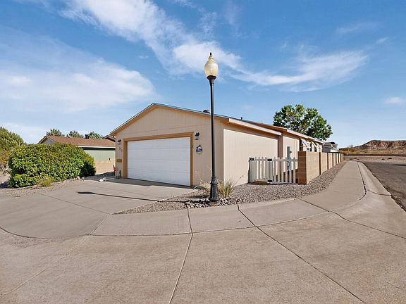 3rd image of 151 Sunrise Bluffs Dr