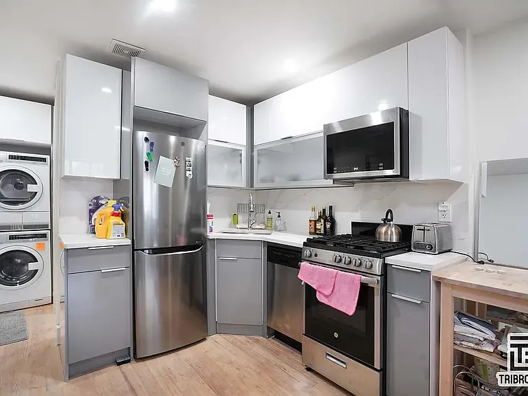 403 E 77th St #6 — Photo 3