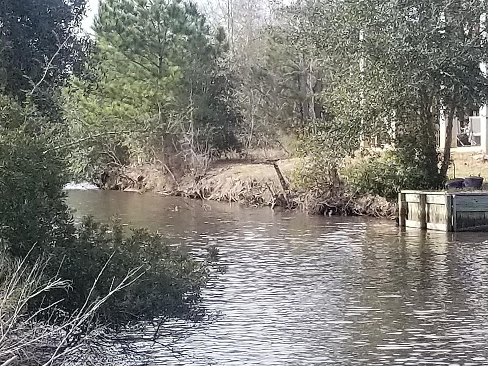 2nd image of 105 Helen Dr
