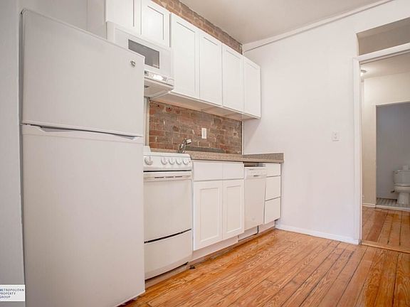 2nd image of 217 E 29th St #411