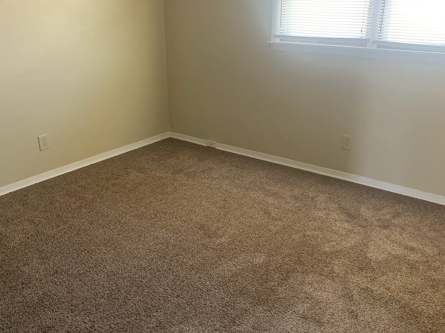 2 bed, 800 sqft, $775 — Photo 3