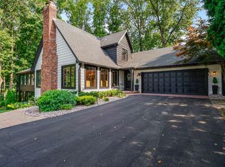 370 Wilshire Ct, Valparaiso, IN 46385